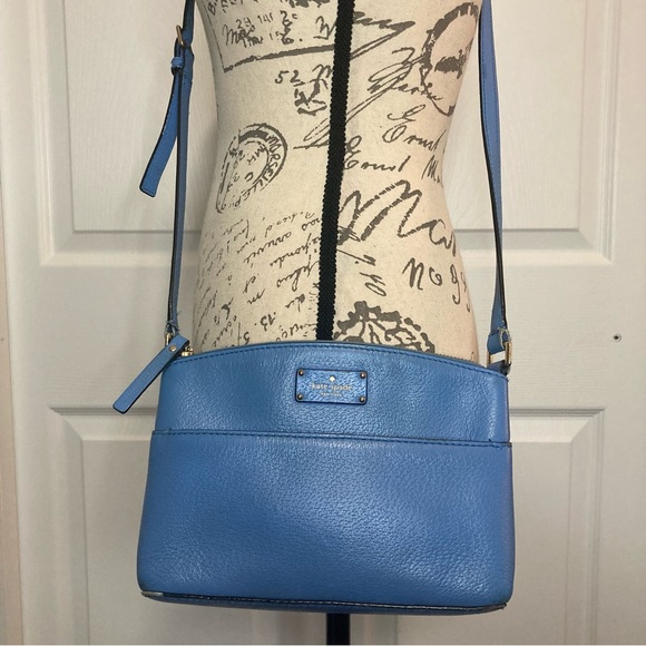 kate spade Handbags - Kate Spade ♠️ Leather Crossbody